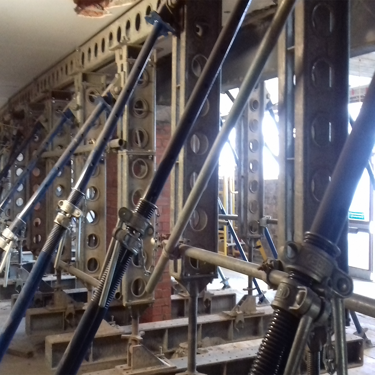 Mabey Hire adjustable prop on site