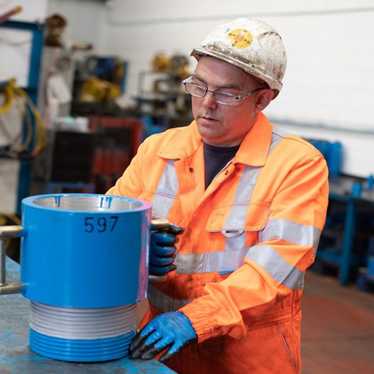 Mabey Hire screwed ram jacks in workshop