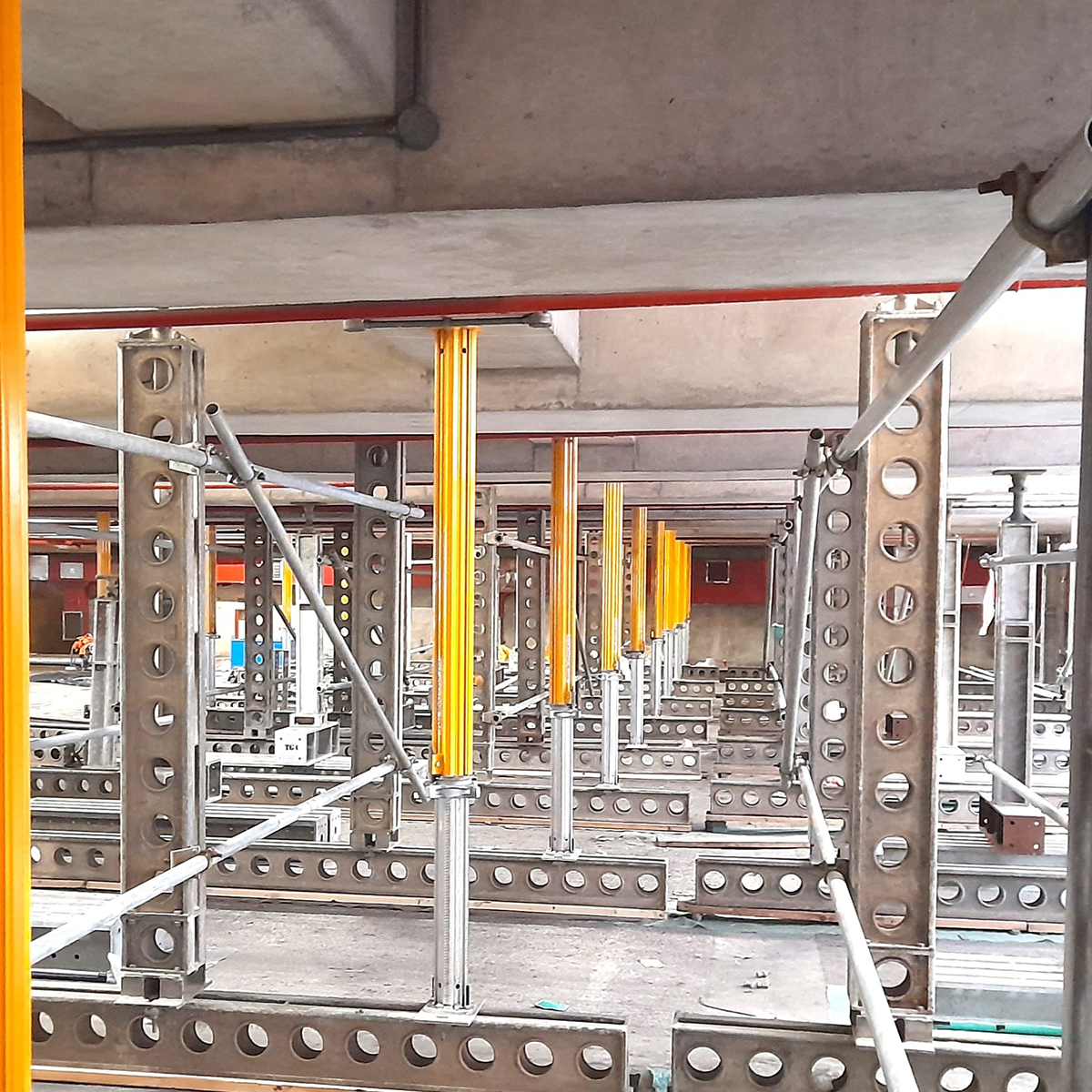 Mabey Hire MULTIPROP on site