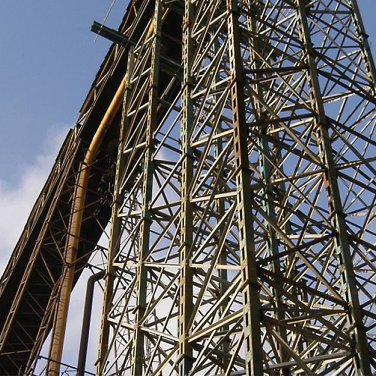 Mabey Hire mat 125 on site close up