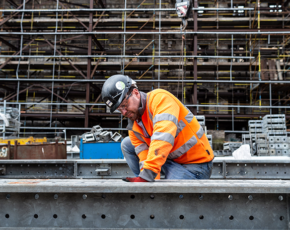 Mabey Hire façade retention with engineer