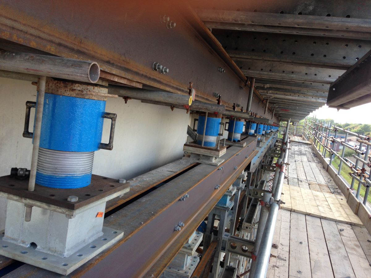 Mabey Hire heavy duty jacking